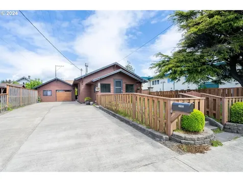 1702 3rd Street Tillamook OR 97141