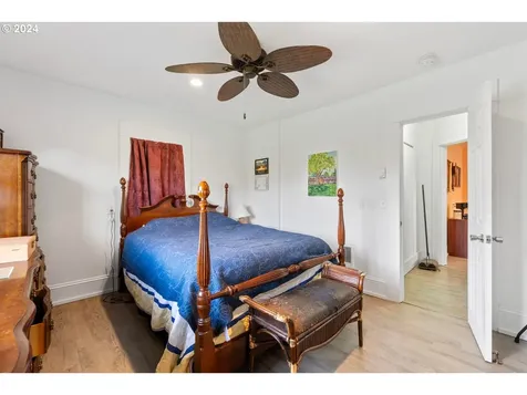 1702 3rd Street Tillamook OR 97141