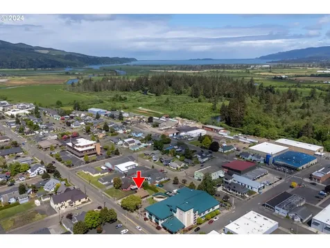 1702 3rd Street Tillamook OR 97141