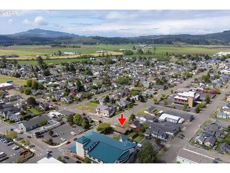 1702 3rd Street Tillamook OR 97141