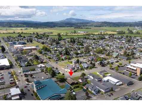 1702 3rd Street Tillamook OR 97141