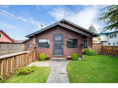1702 3rd Street Tillamook OR 97141