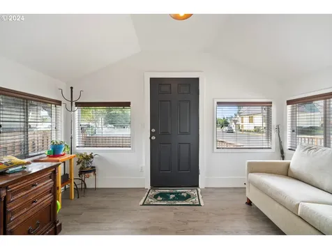 1702 3rd Street Tillamook OR 97141