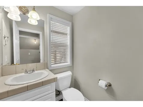 2212 Se Blairmont Drive Vancouver WA 98683