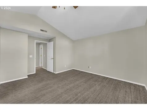 2212 Se Blairmont Drive Vancouver WA 98683