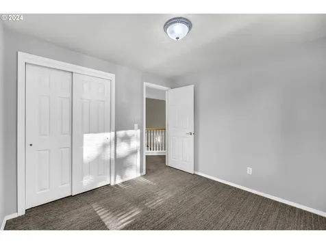2212 Se Blairmont Drive Vancouver WA 98683