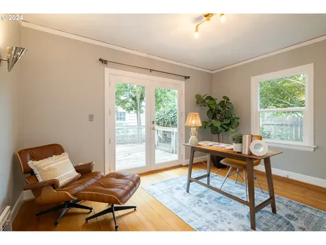 6124 Ne Cleveland Avenue Portland OR 97211