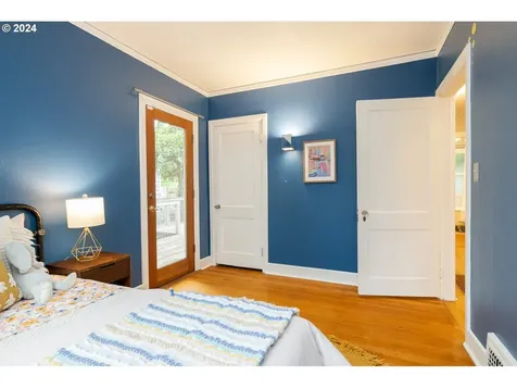 6124 Ne Cleveland Avenue Portland OR 97211