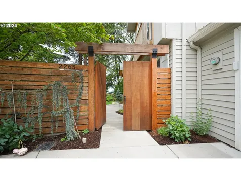 2265 W 27th Avenue Eugene OR 97405