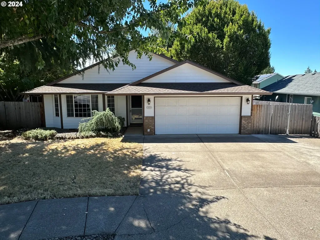 19358 Rollins Street Oregon City OR 97045