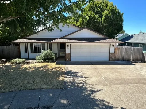 19358 Rollins Street Oregon City OR 97045