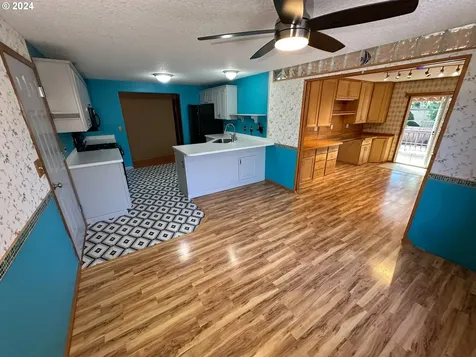 19358 Rollins Street Oregon City OR 97045