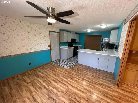 19358 Rollins Street Oregon City OR 97045