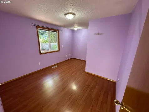 19358 Rollins Street Oregon City OR 97045