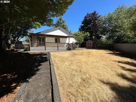 19358 Rollins Street Oregon City OR 97045