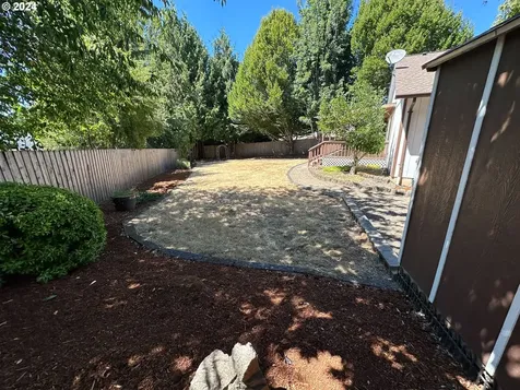 19358 Rollins Street Oregon City OR 97045