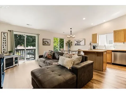218 W Levi Way Newberg OR 97132