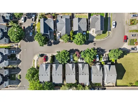 218 W Levi Way Newberg OR 97132