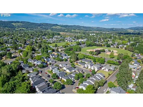 218 W Levi Way Newberg OR 97132