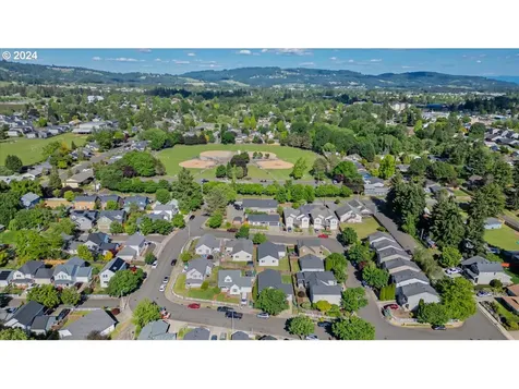218 W Levi Way Newberg OR 97132