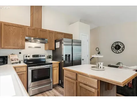 218 W Levi Way Newberg OR 97132