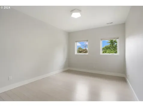 7516 N Johnswood Drive Portland OR 97203