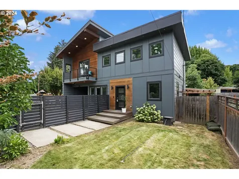 7516 N Johnswood Drive Portland OR 97203