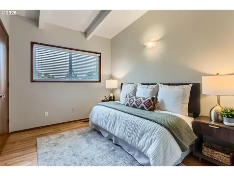 24109 NE Holladay Street Wood Village OR 97060
