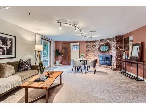 24109 NE Holladay Street Wood Village OR 97060