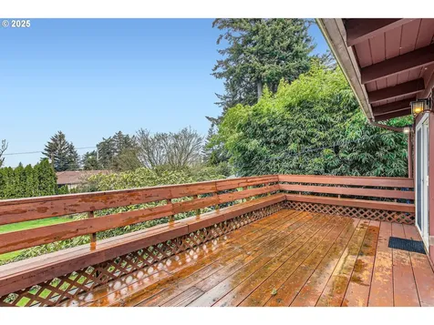 24109 NE Holladay Street Wood Village OR 97060