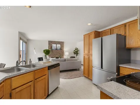 2492 Sw 214th Place Beaverton OR 97003