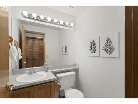 2492 Sw 214th Place Beaverton OR 97003