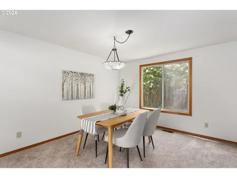 2492 Sw 214th Place Beaverton OR 97003