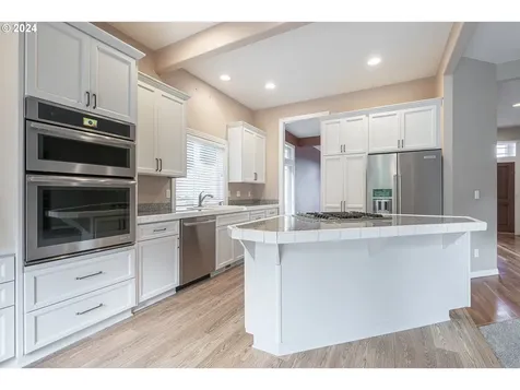 11084 Se Valley Way Happy Valley OR 97086