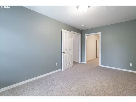 11084 Se Valley Way Happy Valley OR 97086