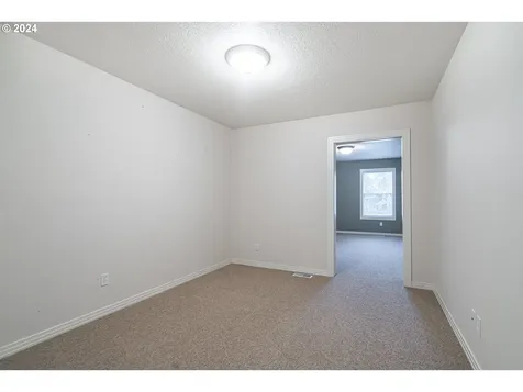 11084 Se Valley Way Happy Valley OR 97086