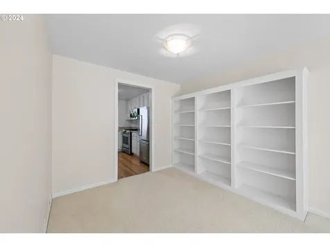 185 Westbrook Way Eugene OR 97405