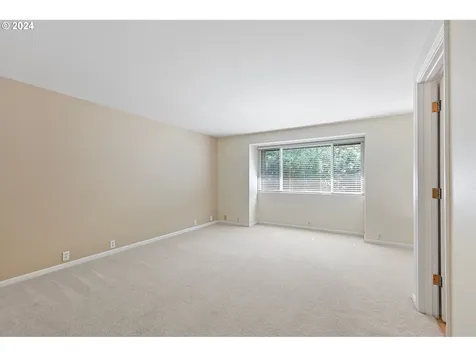 185 Westbrook Way Eugene OR 97405