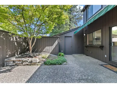 185 Westbrook Way Eugene OR 97405