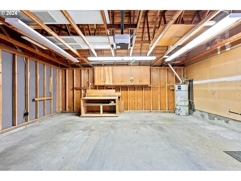 185 Westbrook Way Eugene OR 97405