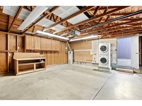 185 Westbrook Way Eugene OR 97405
