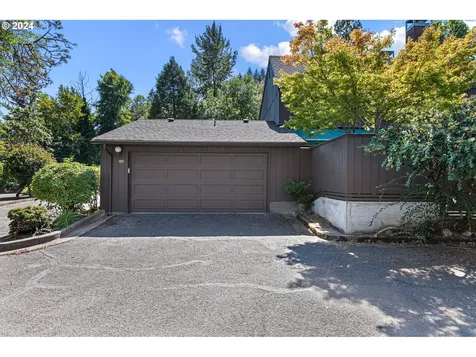 185 Westbrook Way Eugene OR 97405