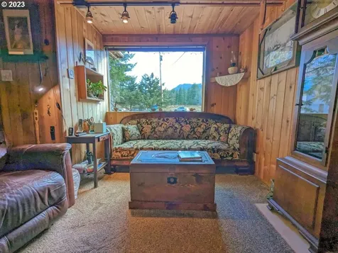 72769 E Snowden Road Rhododendron OR 97049