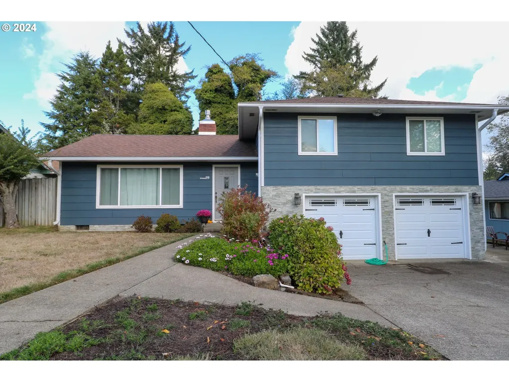 930 Oconnell Street North Bend OR 97459