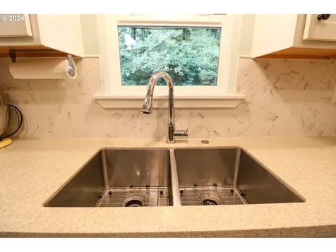 930 Oconnell Street North Bend OR 97459