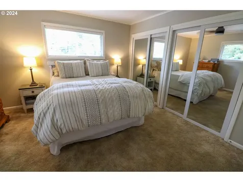 930 Oconnell Street North Bend OR 97459