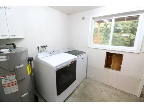 930 Oconnell Street North Bend OR 97459