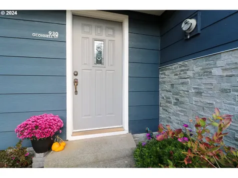 930 Oconnell Street North Bend OR 97459