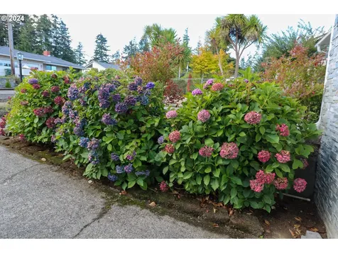 930 Oconnell Street North Bend OR 97459