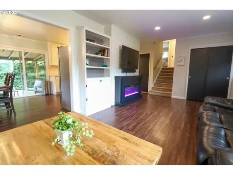 930 Oconnell Street North Bend OR 97459